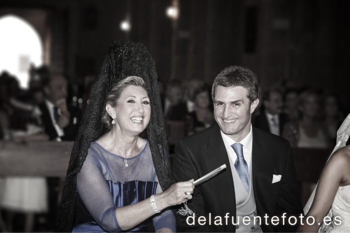 Rocío y José Antonio se casaron en la Iglesia Santa Marina de Córdoba. El Catering fue de Bodegas Campos. Fotografía De la Fuente