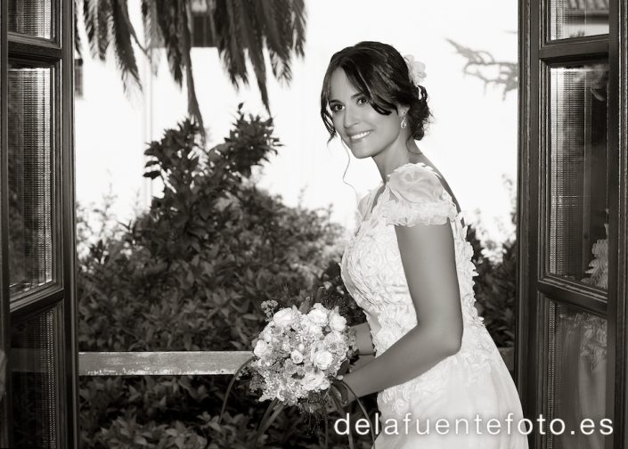 Foto en sepia de la novia