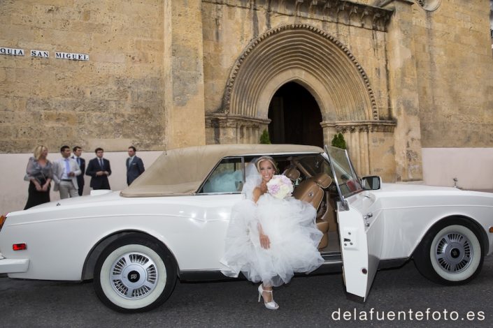 Llegada de la novia en la boda de Inma e Israel.