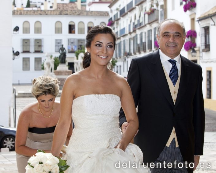 Rocío y José Antonio se casaron en la Iglesia Santa Marina de Córdoba. El Catering fue de Bodegas Campos. Fotografía De la Fuente