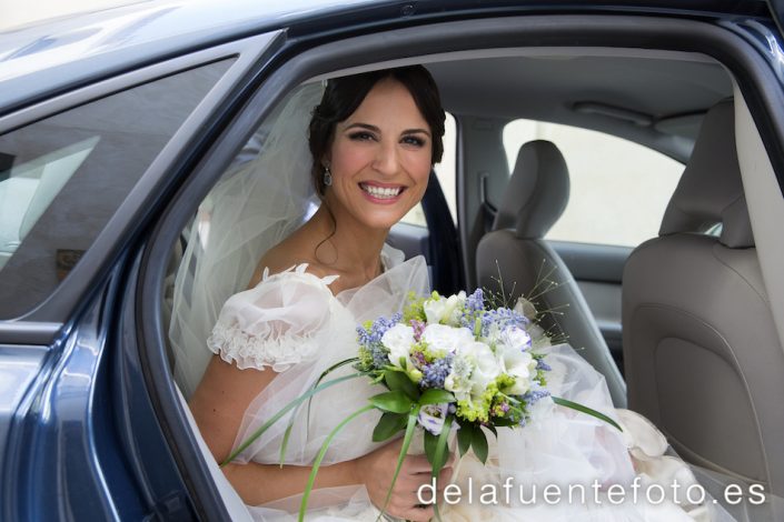 Llegada del coche de la novia